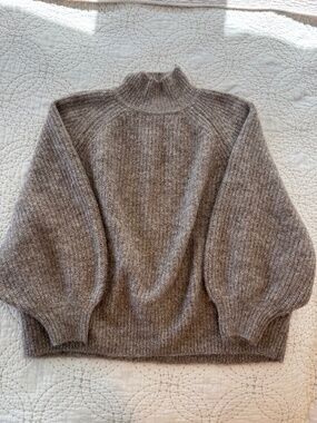 Zara Light Brown Knit Long Sleeve Knitted Sweater. Size S/M